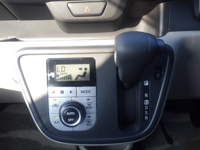 TOYOTA PASSO 2018 Image 25