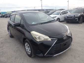 TOYOTA VITZ 2017 Image 2