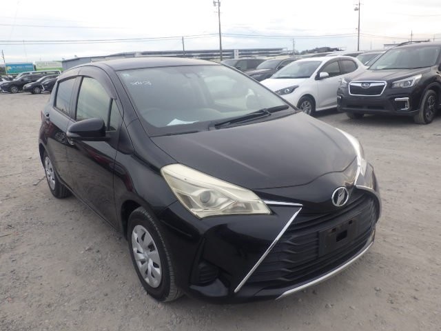 TOYOTA VITZ 2017 Image 19