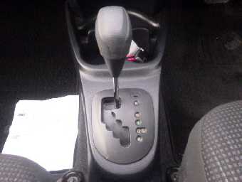 TOYOTA VITZ 2017 Image 11