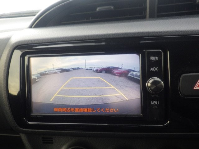 TOYOTA VITZ 2017 Image 30