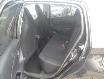 TOYOTA VITZ 2017 Image 14