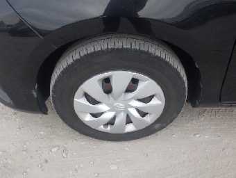 TOYOTA VITZ 2017 Image 21