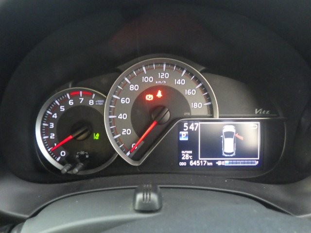 TOYOTA VITZ 2017 Image 20