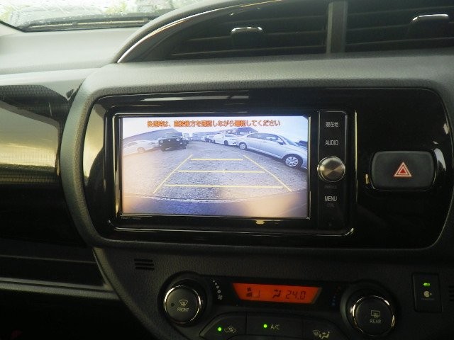 TOYOTA VITZ 2017 Image 23