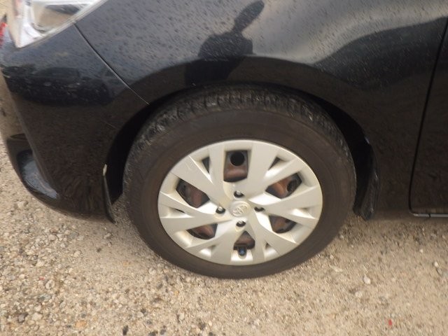 TOYOTA VITZ 2017 Image 34