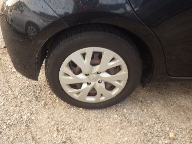 TOYOTA VITZ 2017 Image 35