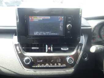 TOYOTA COROLLA SPORT 2018 Image 9