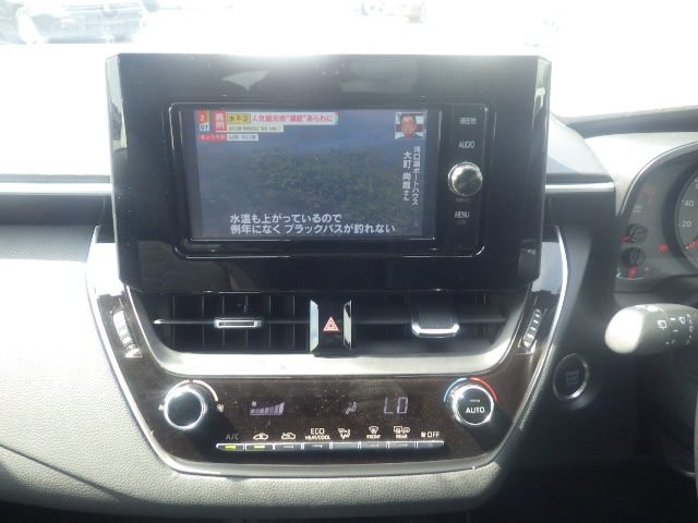 TOYOTA COROLLA SPORT 2018 Image 26