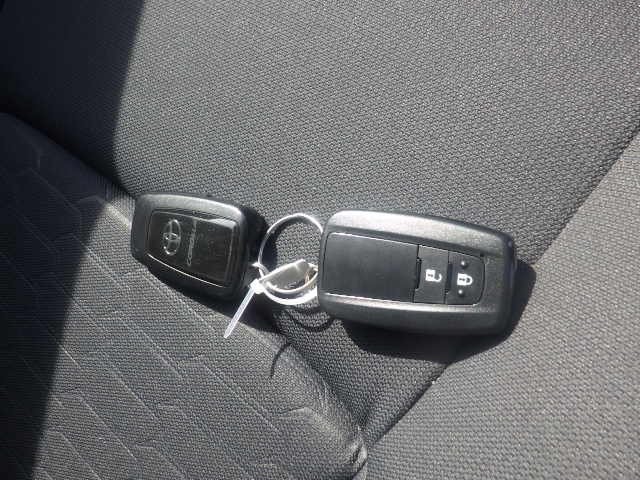 TOYOTA COROLLA SPORT 2018 Image 29