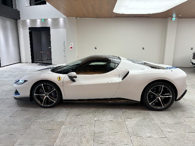 FERRARI 296GTS 2023 Image 22