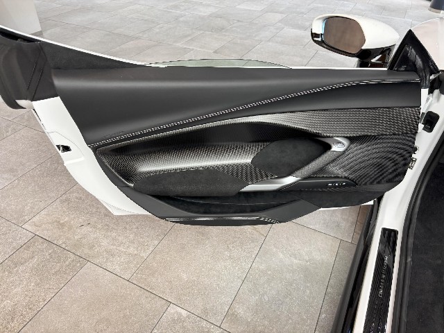 FERRARI 296GTS 2023 Image 34