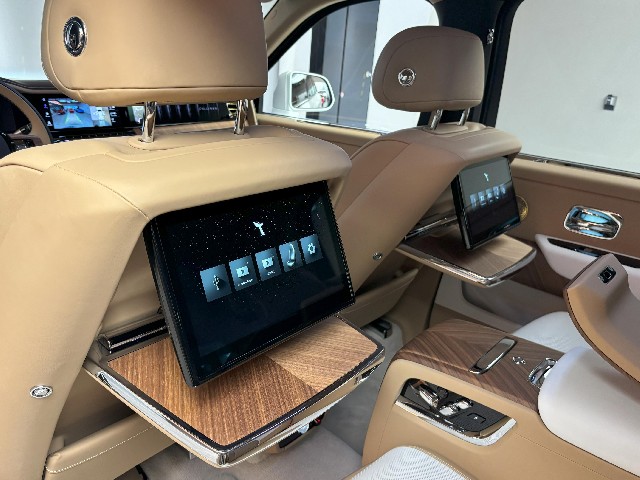 ROLLS ROYCE CULLINAN 2025 Image 31