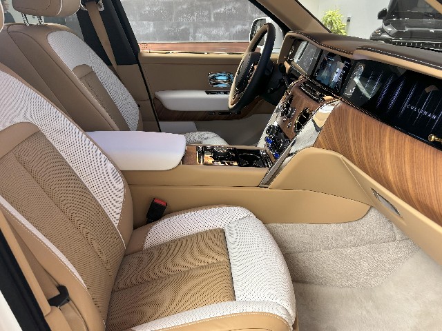 ROLLS ROYCE CULLINAN 2025 Image 35