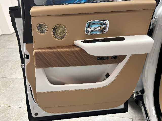 ROLLS ROYCE CULLINAN 2025 Image 41