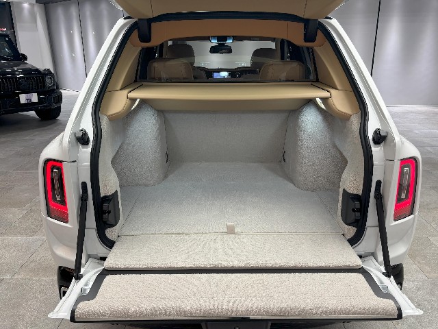 ROLLS ROYCE CULLINAN 2025 Image 43