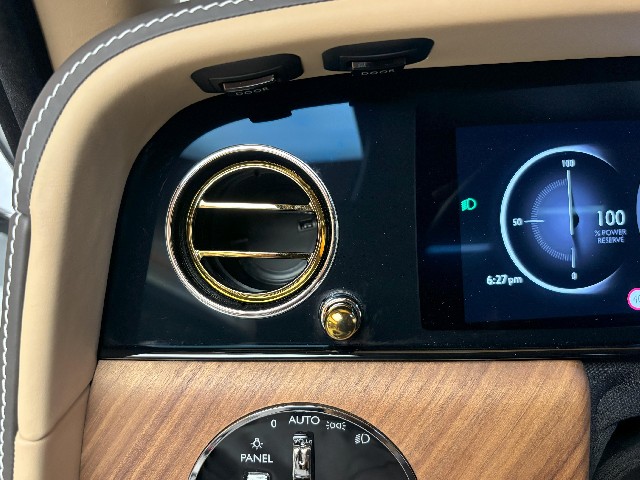 ROLLS ROYCE CULLINAN 2025 Image 50