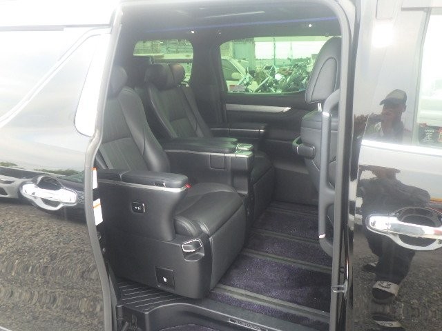 TOYOTA ALPHARD HYBRID 2018 Image 29