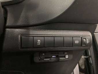 TOYOTA COROLLA TOURING 2019 Image 12