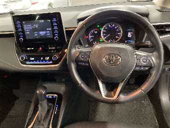 TOYOTA COROLLA TOURING 2020 Image 9