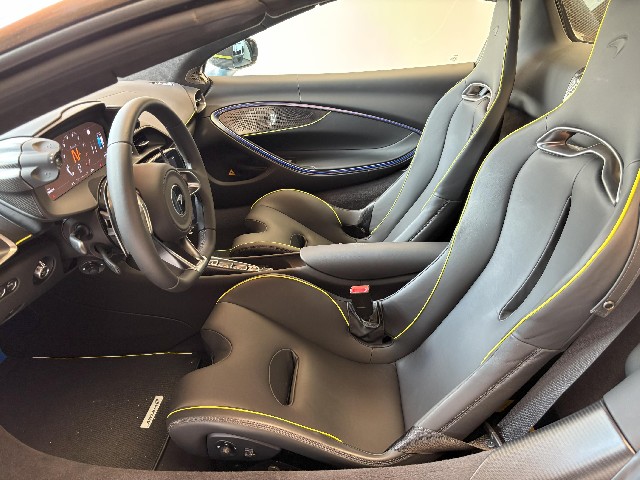 MCLAREN ARTURA 2025 Image 32