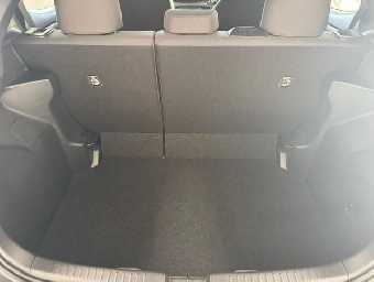 TOYOTA YARIS 2022 Image 13