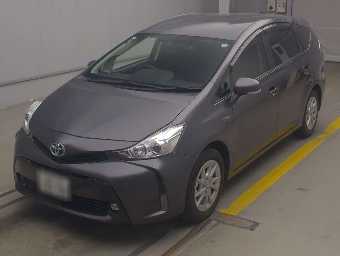 TOYOTA PRIUS ALPHA 2015 Image 1
