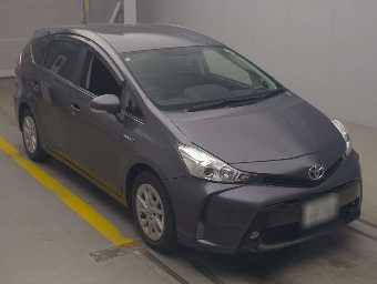 TOYOTA PRIUS ALPHA 2015 Image 3