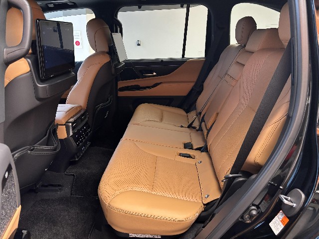 LEXUS LX 2023 Image 36