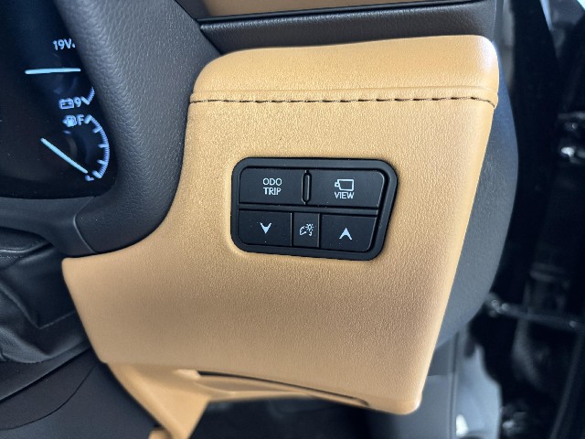 LEXUS LX 2023 Image 52