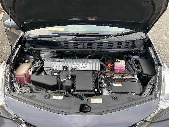 TOYOTA PRIUS ALPHA 2019 Image 6