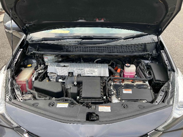 TOYOTA PRIUS ALPHA 2019 Image 23