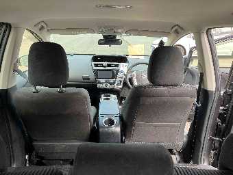 TOYOTA PRIUS ALPHA 2019 Image 10