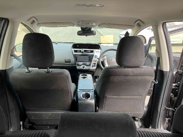 TOYOTA PRIUS ALPHA 2019 Image 27