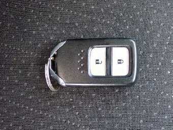 HONDA FIT HYBRID 2016 Image 6