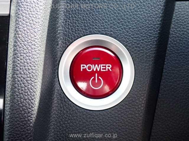 HONDA FIT HYBRID 2016 Image 8