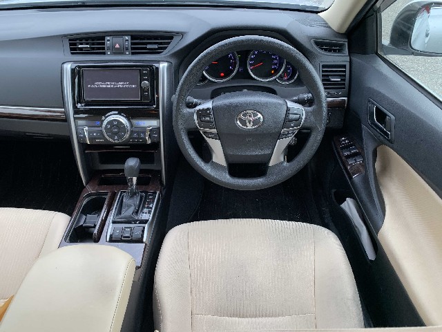 TOYOTA MARK X 2018 Image 19