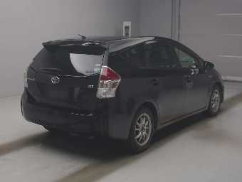 TOYOTA PRIUS ALPHA 2016 Image 2