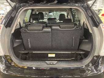 TOYOTA PRIUS ALPHA 2016 Image 10