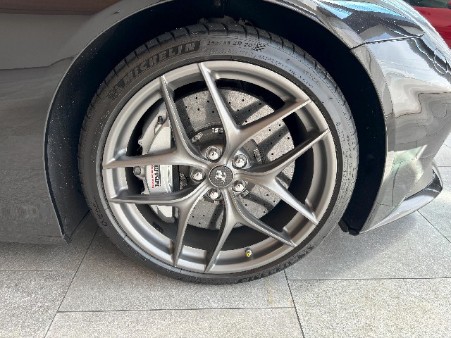 FERRARI F12 BERLINETTA 2015 Image 19