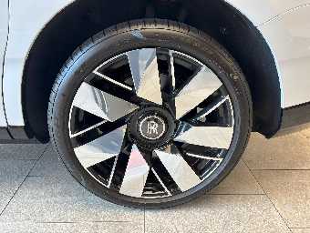 ROLLS ROYCE CULLINAN 2024 Image 36