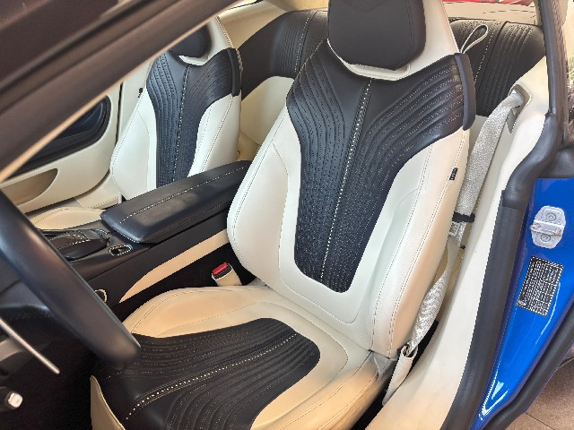 ASTON MARTIN DB11 2017 Image 23