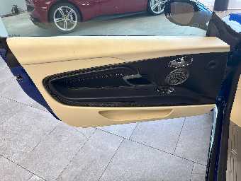 ASTON MARTIN DB11 2017 Image 18