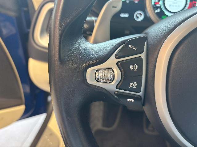 ASTON MARTIN DB11 2017 Image 39