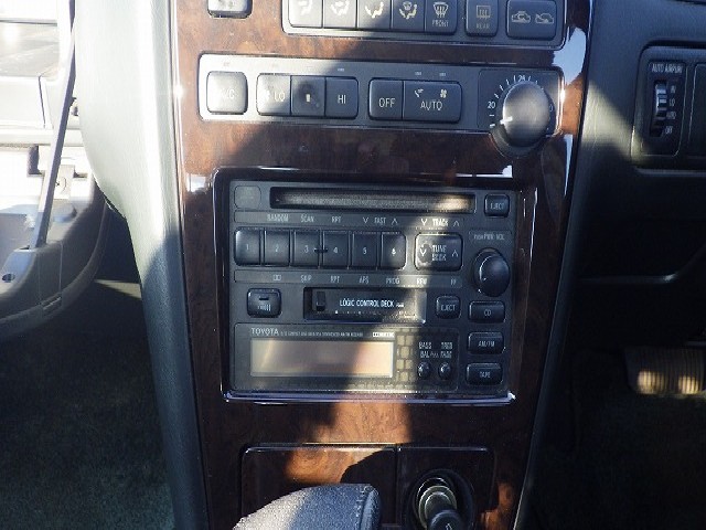 TOYOTA MARK II 1994 Image 21