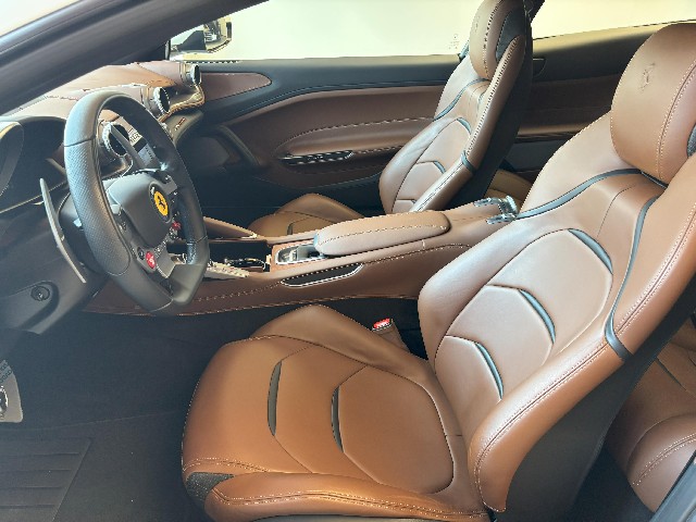 FERRARI GTC4 LUSSO 2017 Image 22