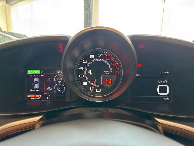 FERRARI GTC4 LUSSO 2017 Image 33