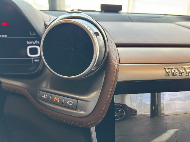 FERRARI GTC4 LUSSO 2017 Image 39