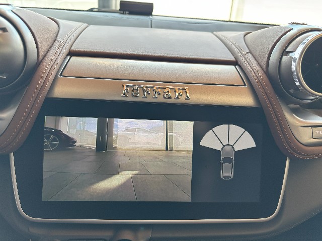 FERRARI GTC4 LUSSO 2017 Image 40