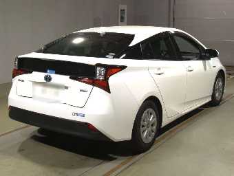 TOYOTA PRIUS 2019 Image 2